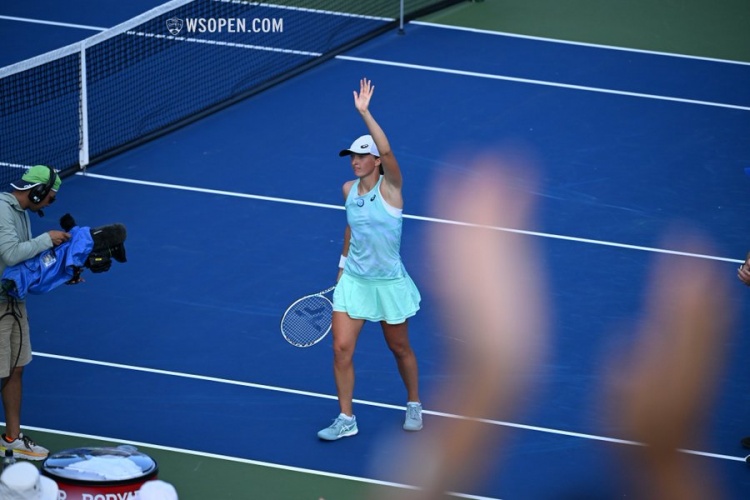 年轻球员需 年轻球员需