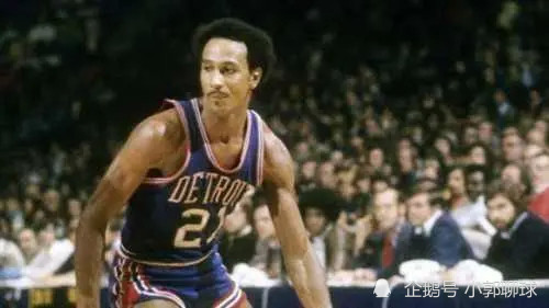 给球员们带 给球员们带